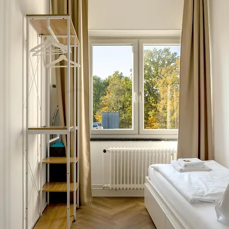 Airport Apartment Fuer 4 - Smart Tv - Kueche - Echarger Hamburg Exterior photo