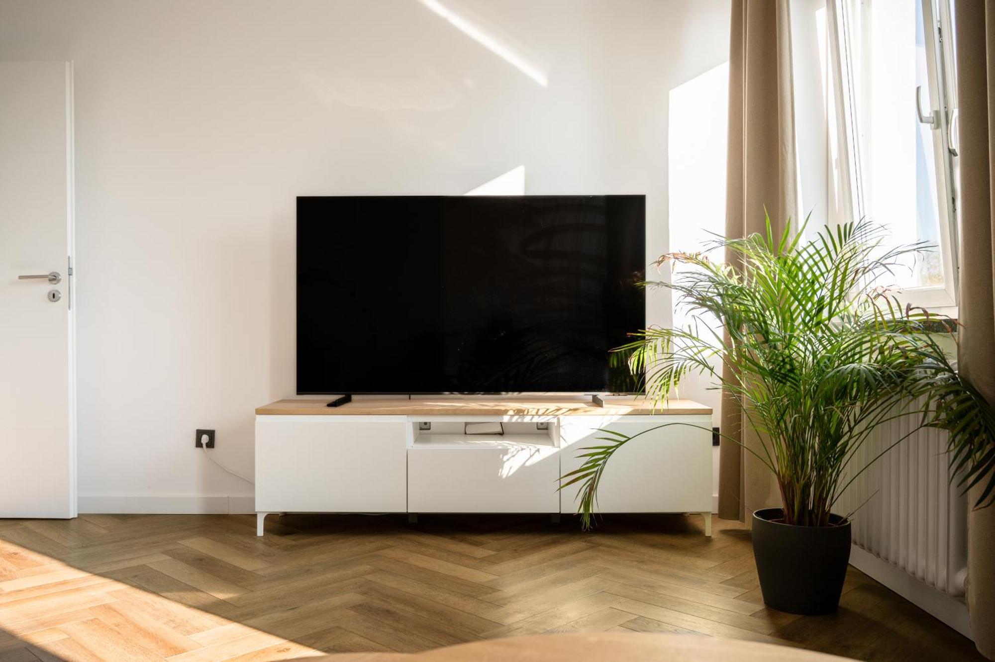 Apartamento Airport Fuer 4 - Smart Tv - Kueche - Echarger *