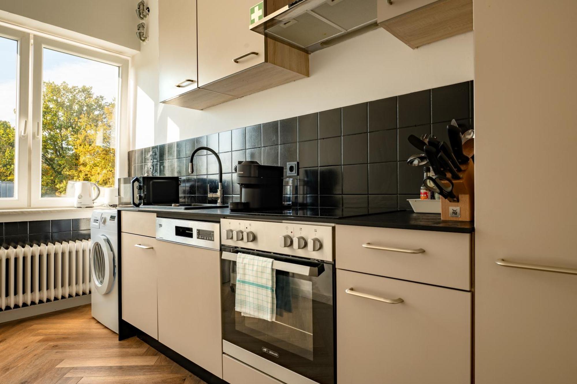 Apartament Airport Fuer 4 - Smart Tv - Kueche - Echarger *