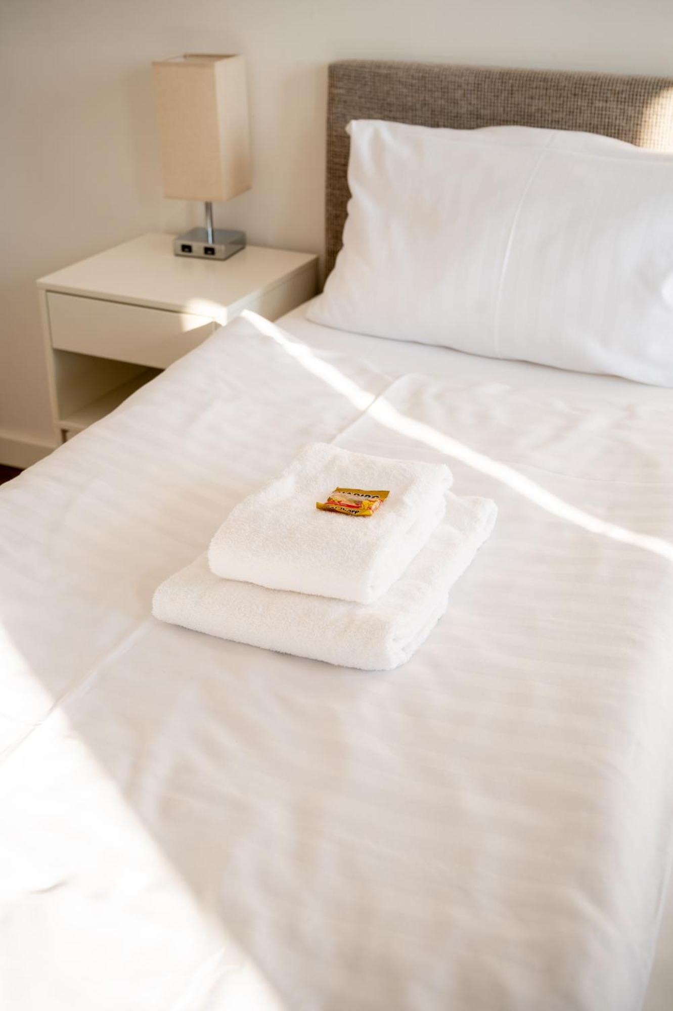 Apartament Airport Fuer 4 - Smart Tv - Kueche - Echarger *